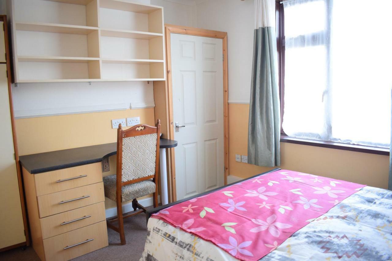 House Stay In Bangor North Wales מראה חיצוני תמונה